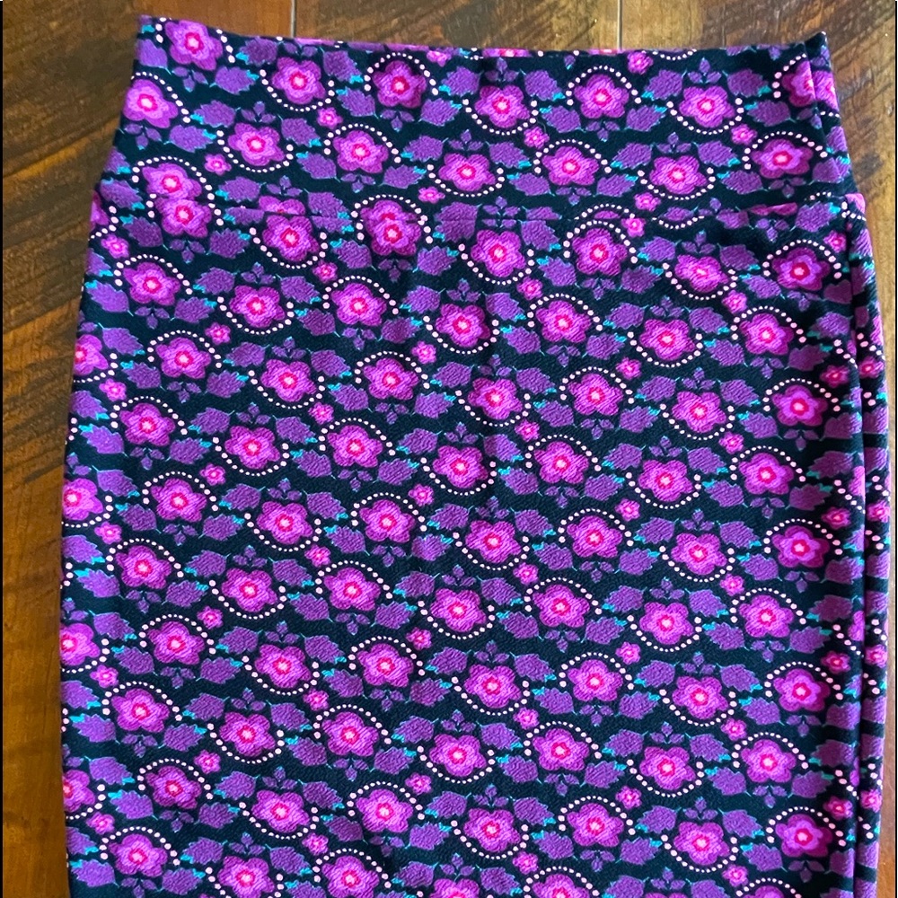 Fun floral pencil skirt!